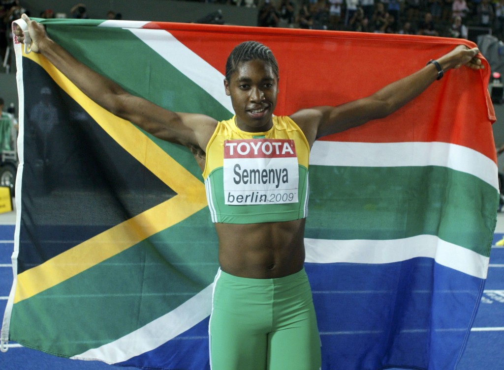 Caster Semenya of South Africa celebrates after winning the women ´s 800 metres final during the world athletics championships at the Olympic stadium in Berlin August 19, 2009. REUTERS/Dominic Ebenbichler (GERMANY SPORT ATHLETICS. (Foto: DOMINIC EBENBICHLER/SCANPIX DANMARK 2009)