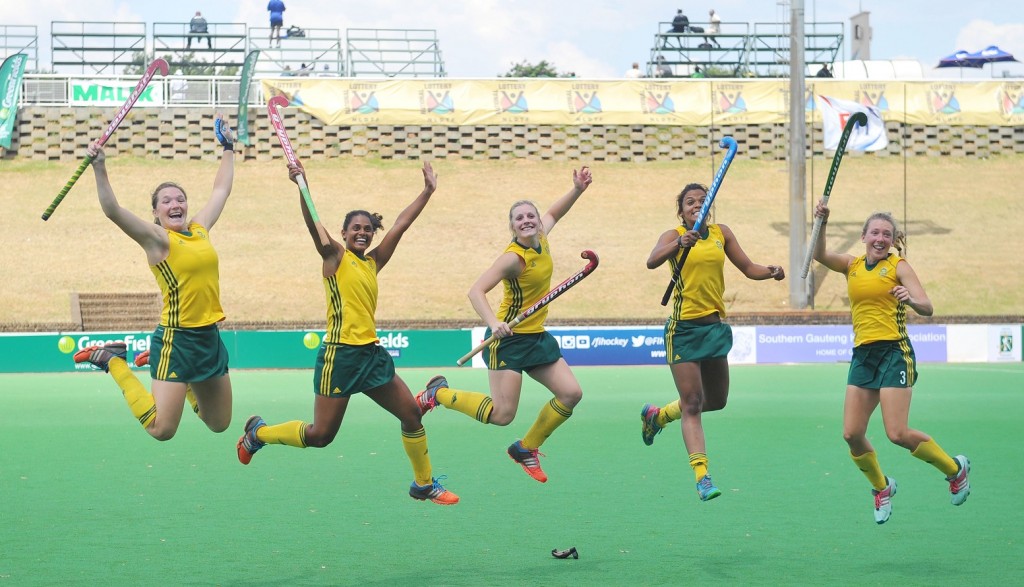 Christine Roos, lllse Davids, Bernadette Coston, Toni Marks and Celia Evans of South Africa during the 2015 Greenfields Africa Hockey Championships Women game between South Africa and Ghana at the Randburg Hockey Stadium in Johannesburg, South Africa on November 01, 2015 ©Samuel Shivambu/BackpagePix